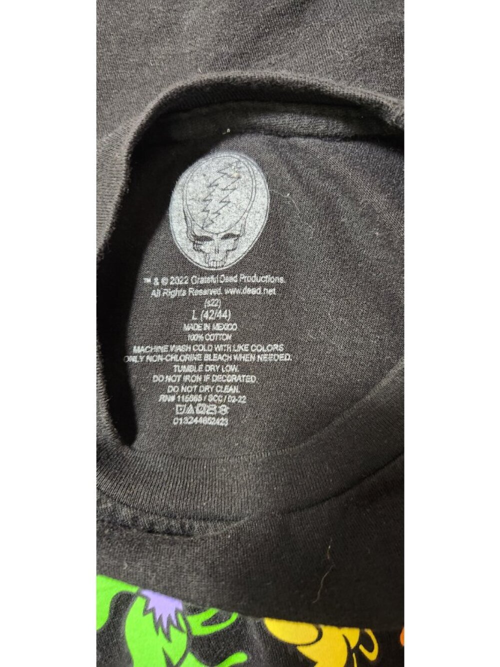 Grateful Dead Black Graphic Print 2022 LARGE Crew Nk Short Slv T Shirt Top USED - Picture 6 of 6